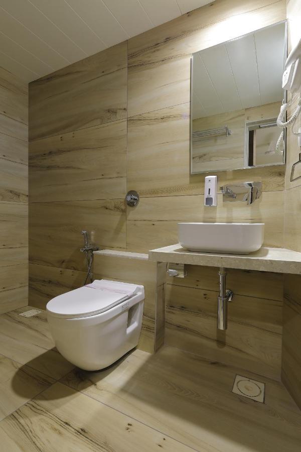 Hotel Elysian Residency Ahmedabad Exterior foto