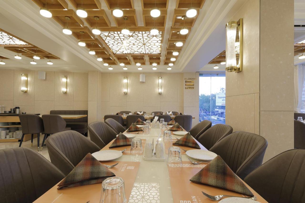 Hotel Elysian Residency Ahmedabad Exterior foto