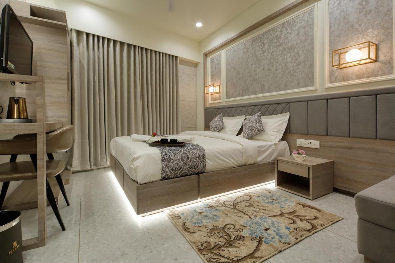 Hotel Elysian Residency Ahmedabad Exterior foto