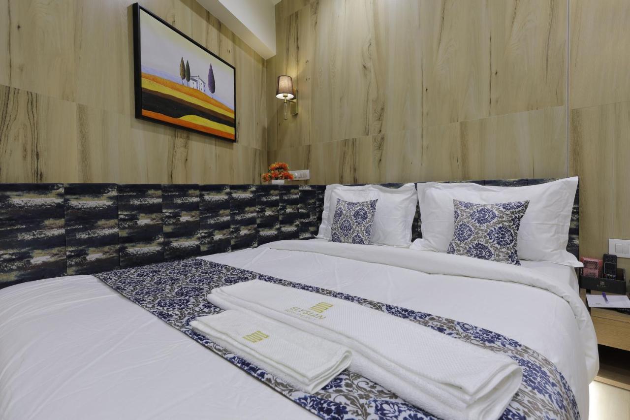 Hotel Elysian Residency Ahmedabad Exterior foto