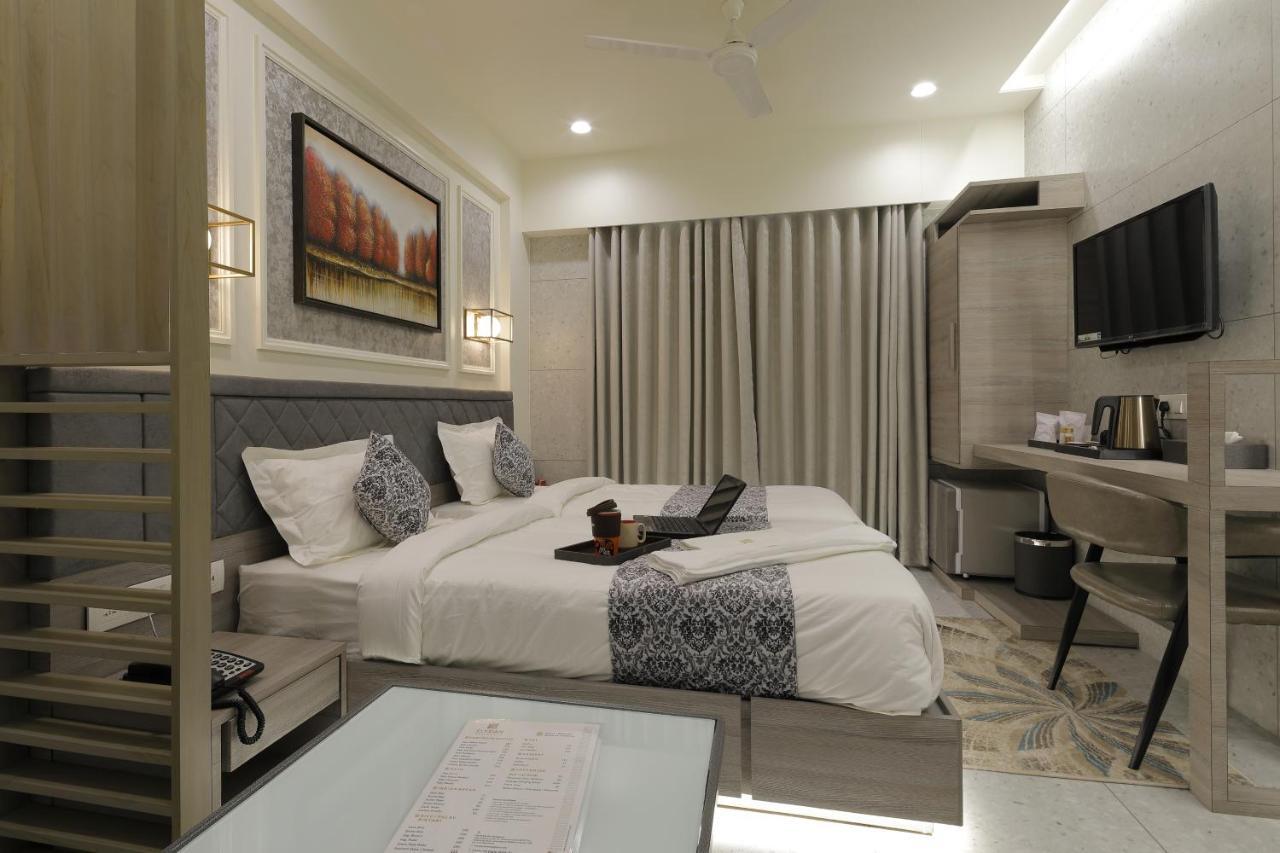 Hotel Elysian Residency Ahmedabad Exterior foto