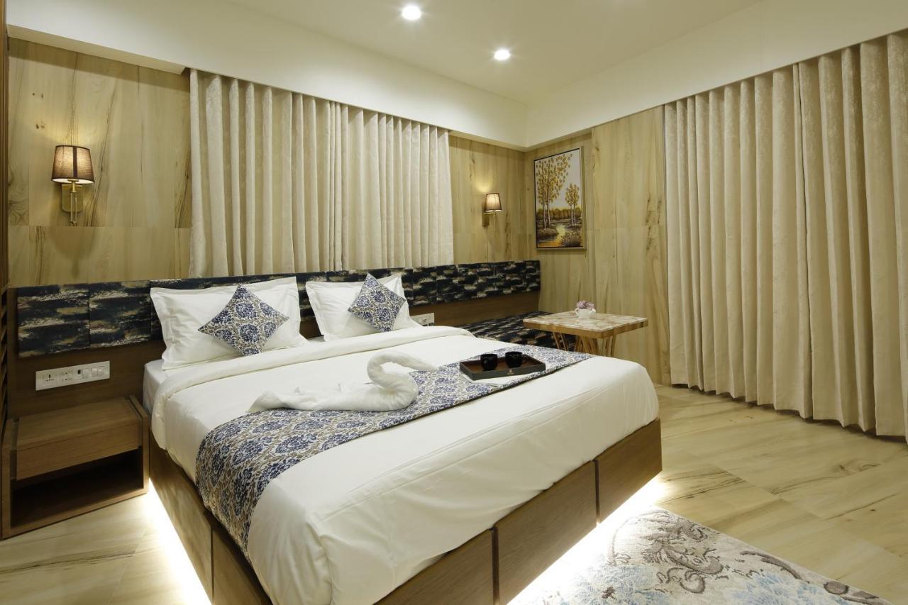 Hotel Elysian Residency Ahmedabad Exterior foto